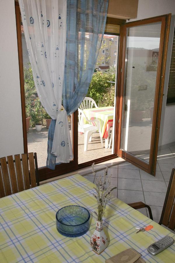 Apartamento House Peri Trogir Exterior foto