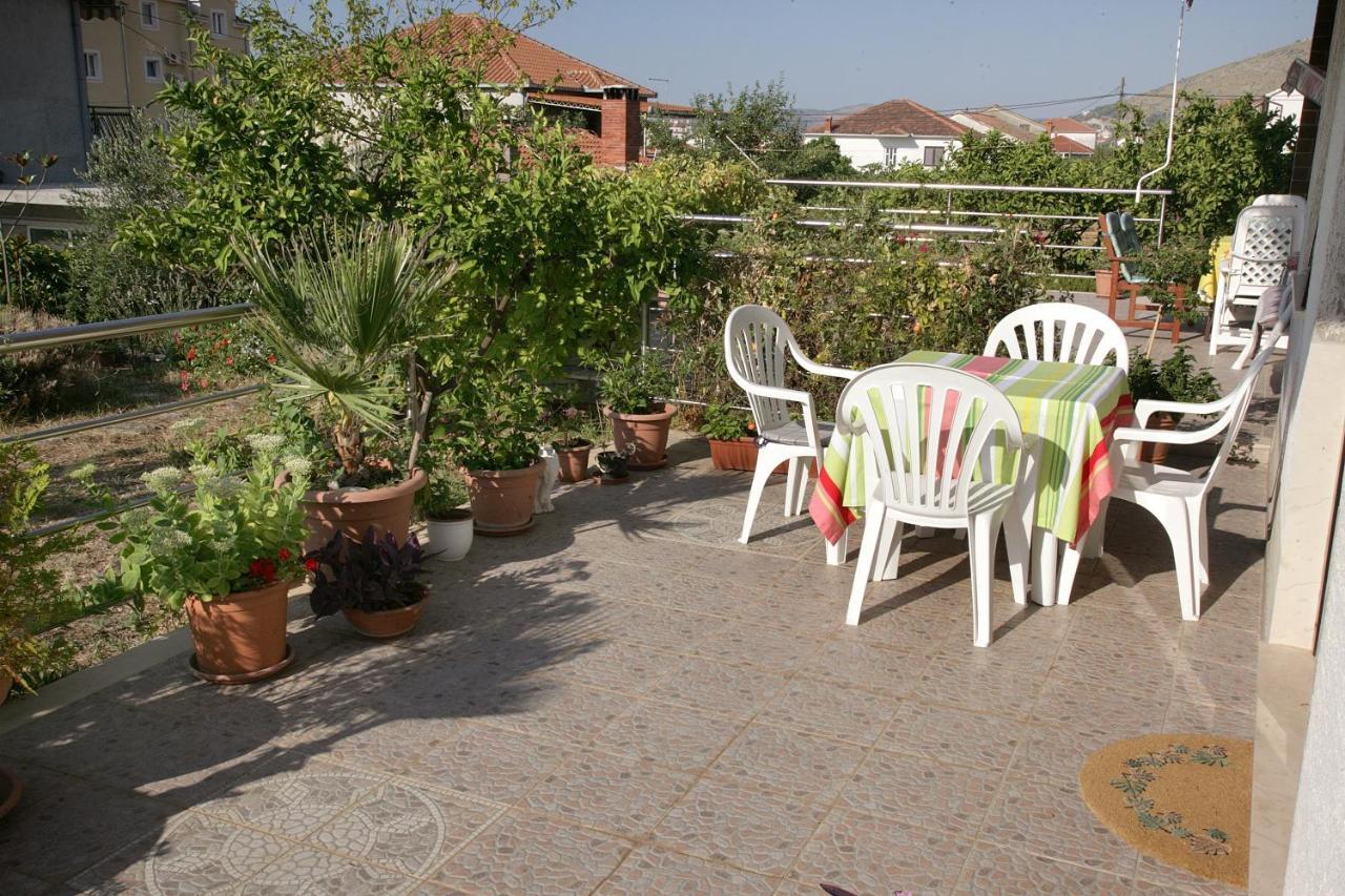 Apartamento House Peri Trogir Exterior foto